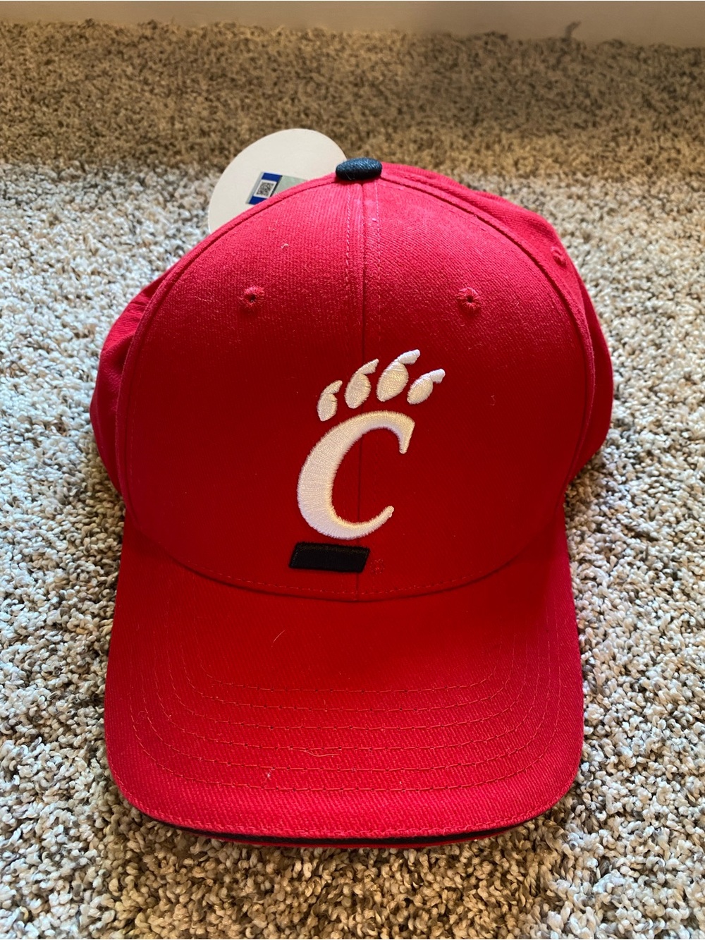 NWT Cincinnati Bearcats Red Baseball Cap, One Size